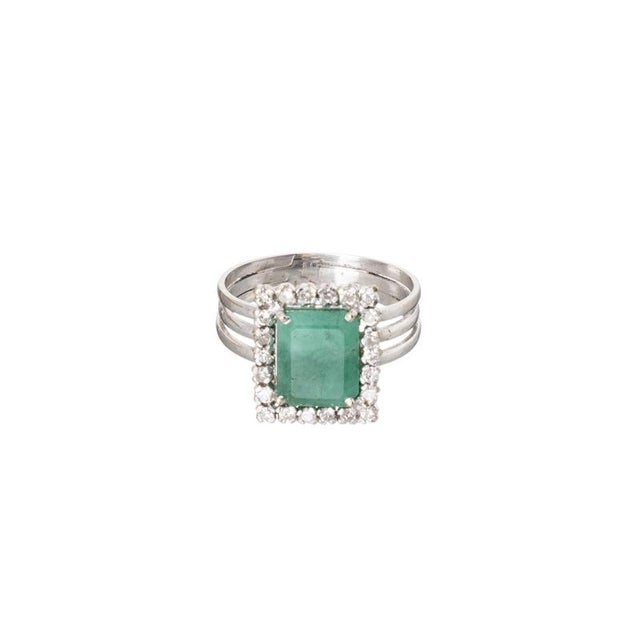 Gold Ring with Emerald and Diamonds For Sale - Image 6 of 6