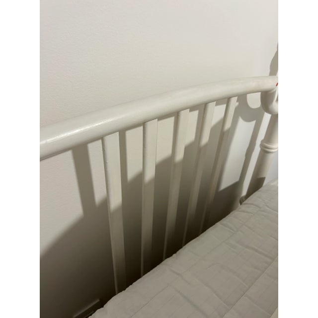 1900s Set of 2 Vintage Painted Iron Beds For Sale - Image 4 of 10