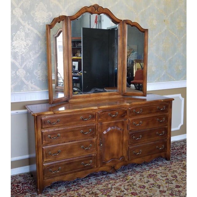 Ethan Allen French Country Bedroom Triple Dresser & TriFold Mirror