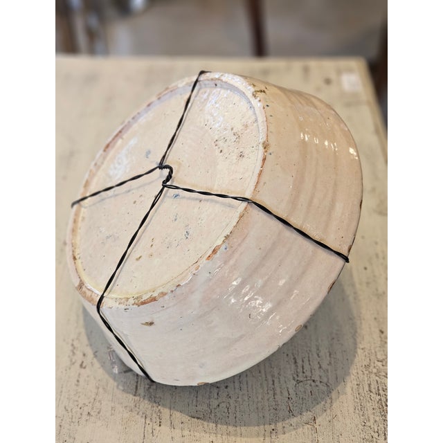 Rustic European Mid 19th Century Spanish Ceramic Fajalauza Bowl From Granada For Sale - Image 3 of 7