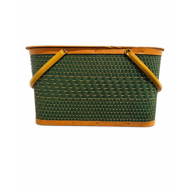 American Hawkeye by Burlington Vintage 1960s Green Woven Picnic Basket With Metal Handles For Sale - Image 3 of 15