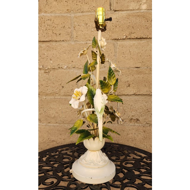 Mid 20th Century Italian Tole Flora and Fauna Table Lamp For Sale In Los Angeles - Image 6 of 16