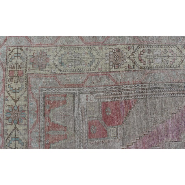 Mid 20th Century Vintage Turkish Oushak Rug With Layered Medallion Design in Light Pink and Cream For Sale - Image 11 of 13