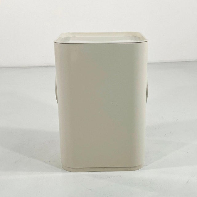 Kartell White Laundry Bin by Anna Castelli for Kartell, 1970s For Sale - Image 4 of 11