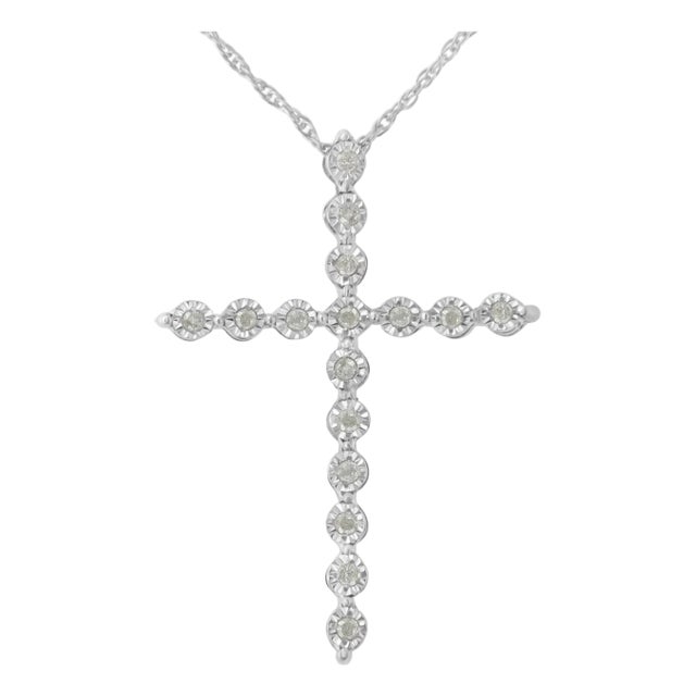 .925 Sterling Silver 1/6 Cttw Brilliant-Cut Diamond Miracle-Set Shared Prong Cross 18" Pendant Necklace (I-J Color, I2-I3 Clarity) For Sale