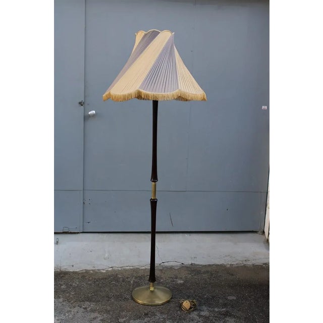 Italian Mahogany and Brass Pedestal Floor Lamp, 1950s For Sale - Image 11 of 11