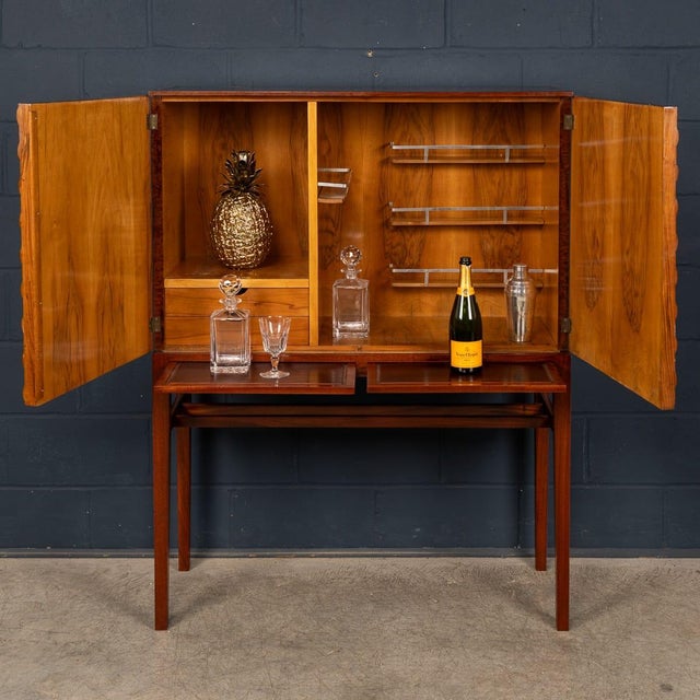 Vintage Italian Dry Bar Cabinet with Woven Front Decor on Stand, 1960 For Sale - Image 4 of 18