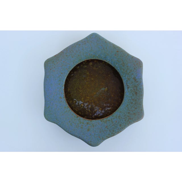 Italian Honeycomb Italian Art Pottery Bowl For Sale - Image 3 of 6