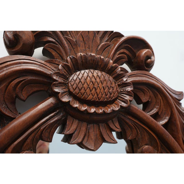 French Carved Walnut Oval Mirror with Pierced Acanthus Crest, 1900 For Sale - Image 10 of 11