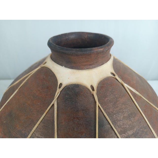 Tarahumara Olla Eartherware Water Jug With Rawhide Lacing and Display Stand For Sale - Image 9 of 17