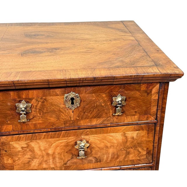 Brown Queen Anne Walnut Chest of Drawers, 1710s For Sale - Image 8 of 12