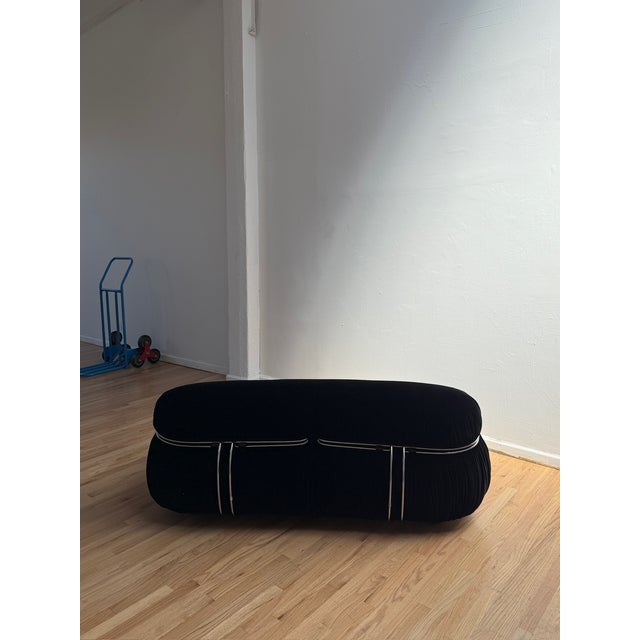 1970s Black Velvet Soriana Sofa by Afra and Tobia Scarpa, Cassina, Italy 1970s For Sale - Image 5 of 8