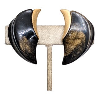 Vintage Signed Kunio Matsumoto for Trifari Modernist Brown/Gold Resin Clip Earrings-2 Pieces For Sale