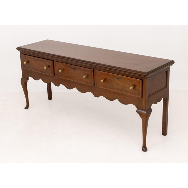 Kittinger American Vintage Queen Anne Style Walnut Sideboard For Sale - Image 4 of 10