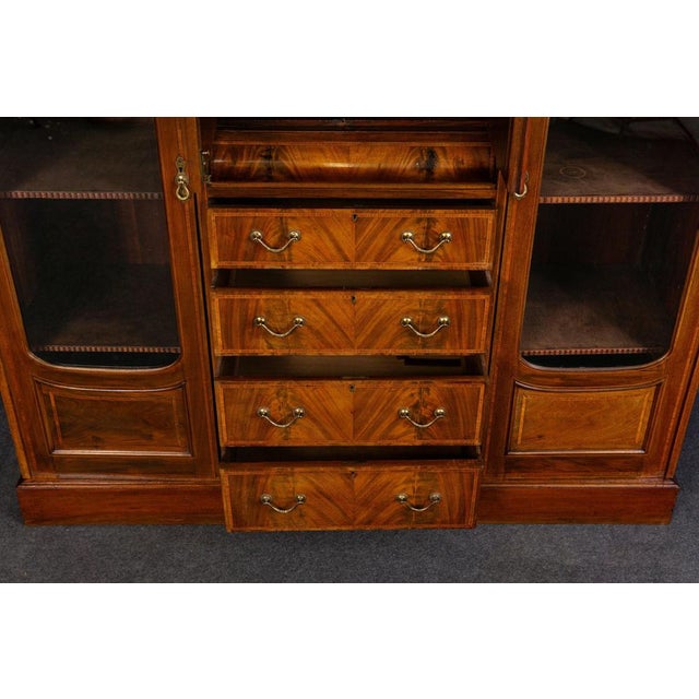 English Display Bookcase, 1900s For Sale - Image 6 of 16