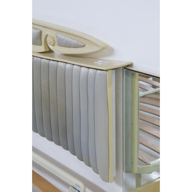 Mid-Century Modern Italian Bed by Giovanni Gariboldi for Gina Lollobrigida, 1950s For Sale - Image 3 of 16