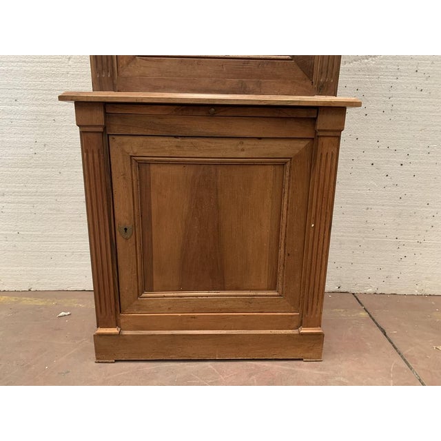 Two-Part Display Case in Walnut, 1900s For Sale - Image 5 of 12