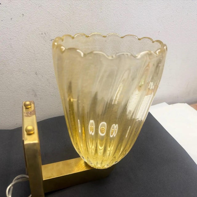1990s Two 1990s Barovier Style Mid-Century Modern Murano Glass and Brass Wall Sconces For Sale - Image 5 of 16