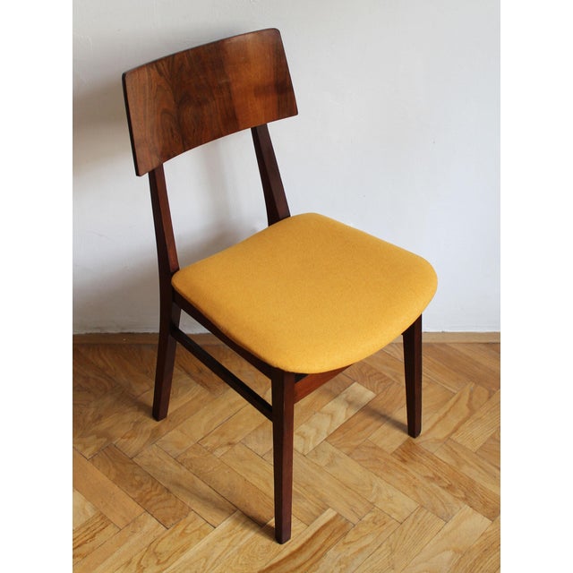 A beautifully proportioned and rather rare Mid-Century dining chair, dating most likely from the 1960s and strongly...