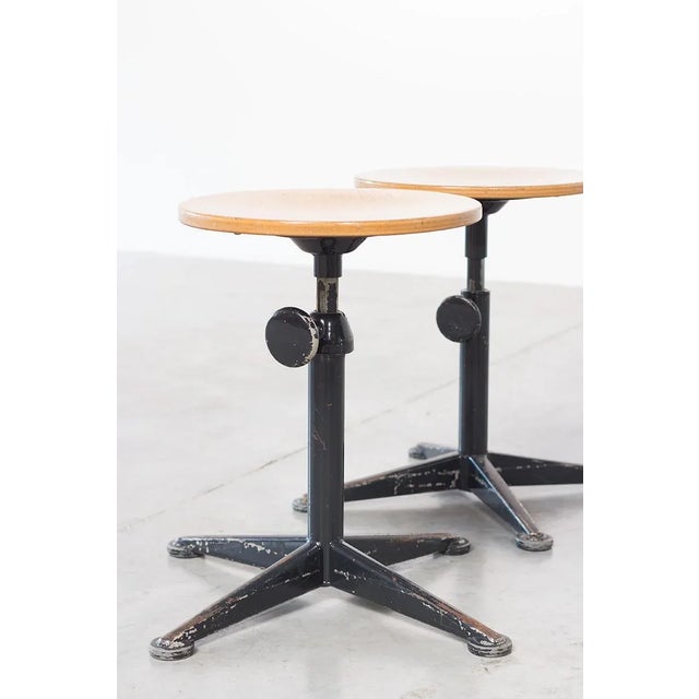 Set of Swivel Stools by Friso Kramer for Ahrend de Cirkel, 1960s For Sale - Image 6 of 7