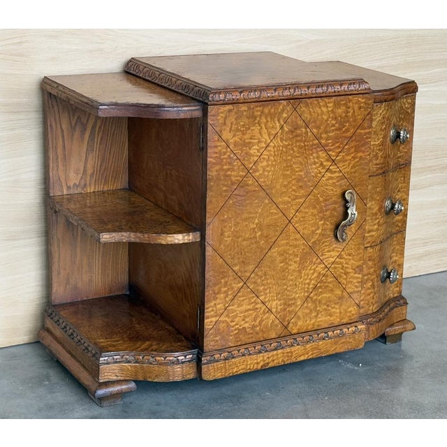 Wood Art Deco Nightstands in Walnut Burl, 1950, Set of 2 For Sale - Image 7 of 14