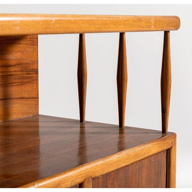 Walnut Bedside Tables attributed to Mario Cereghini, 1940s, Set of 2 For Sale - Image 4 of 6