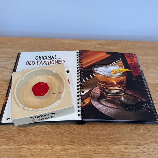 Tan Vintage Maker’s Mark Bourbon Whiskey Ashtray For Sale - Image 8 of 9