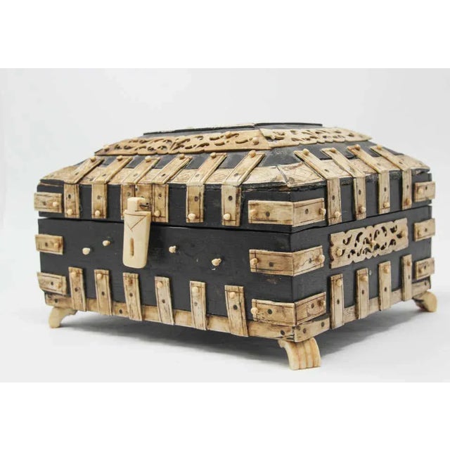 Late 19th Century Antique 19th C. Decorative Anglo-Indian Overlay Footed Box With Engraved Bone For Sale - Image 5 of 8