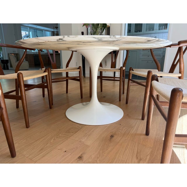 Knoll Saarinen Round Dining Table 54" Knoll For Sale - Image 4 of 11