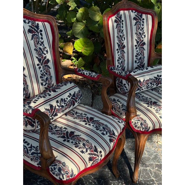 French Provincial 1920s Pair of Louis XV-Style French Provincial Upholstered Carved Wood Armchairs With Floral Stripe Fabric For Sale - Image 3 of 10