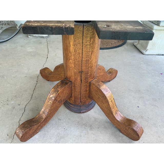 1940s Banta Quarter Sawn Oak Round Dining Table For Sale - Image 9 of 14