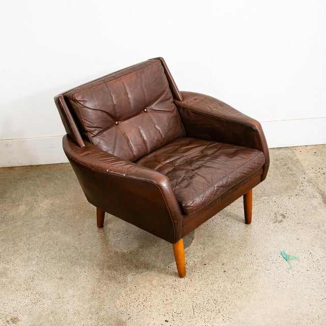 1960s 1960s Mid Century Modern Danish Lounge Chair Brown Leather Armchair Legs Denmark MCM For Sale - Image 5 of 10