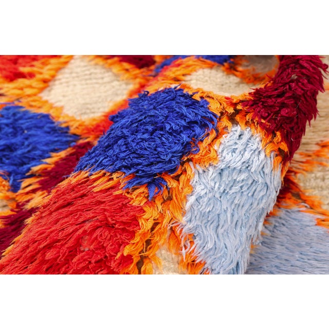 Vintage Azilal Moroccan Rug, 02'11 X 05'10 For Sale In Dallas - Image 6 of 10