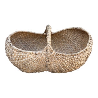 Large Early 20th Century American Oak Splint Buttocks Gathering Basket For Sale