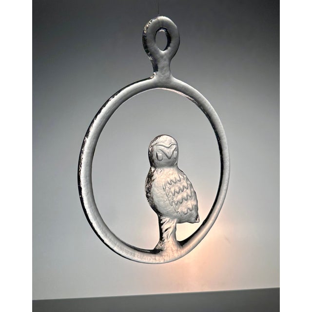 Kosta Boda Owl Window Sun Catcher in Crystal Glass by Bertil Vallien for Kosta Boda, Sweden, 1970s For Sale - Image 4 of 14