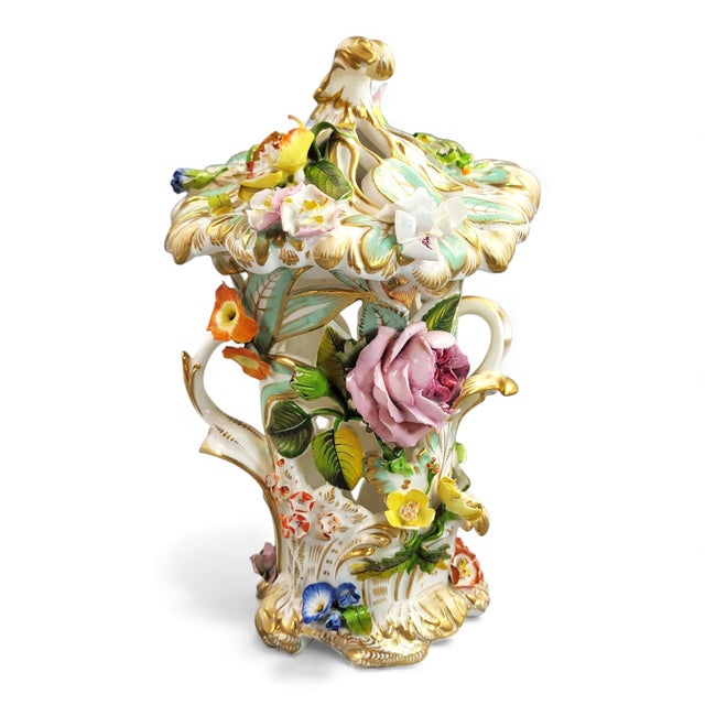 Reticulated Flower-Encrusted Vase with Cover from Coalport, 1835-1845 For Sale - Image 14 of 14