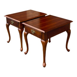 1990s Thomasville Winston Court Collection Traditional Queen Anne Cherry Side Tables - a Pair For Sale