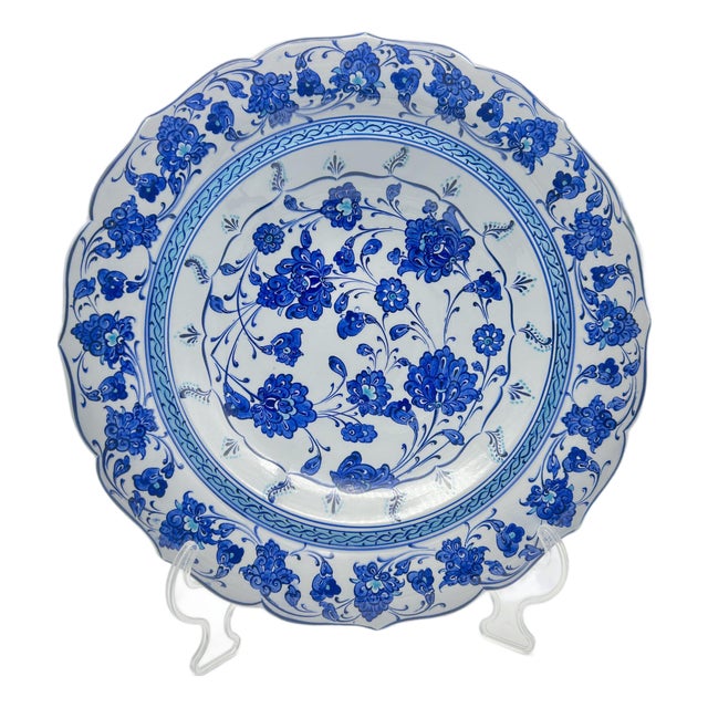 Handmade Ceramic Iznik Decorative Platter (Scalloped Rim) Classic Blue and White For Sale