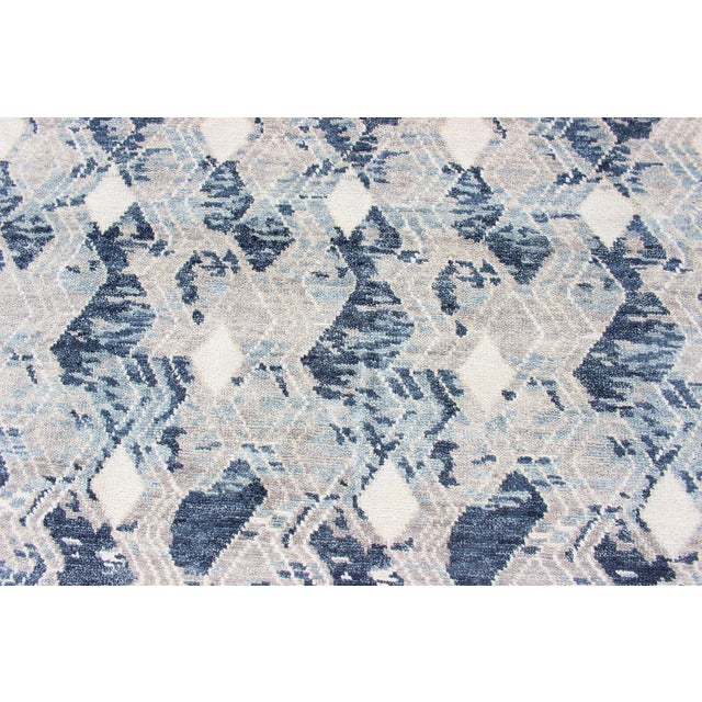 Oversized Modern Diamond Designed Indian Area Rug in Blue, Gray, and White 12'1 X 14'11 For Sale In Atlanta - Image 6 of 14