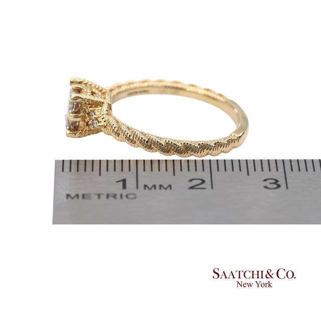 Judith Ripka 14k (585) Yellow Gold Natural Diamond Square Illusion Band Ring, Size 8 For Sale - Image 10 of 12