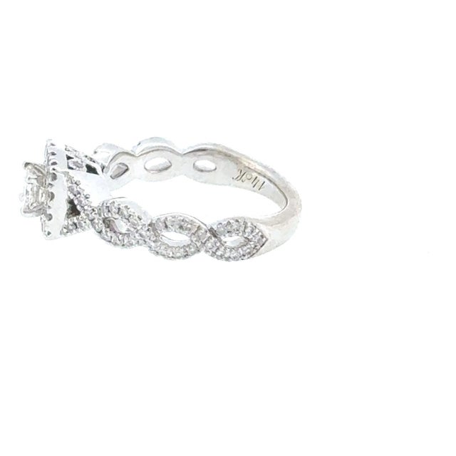 Traditional Neil Lane 0.60ctw Princess Cut Halo Diamond Engagement Ring 14k White Gold Sz 5 For Sale - Image 3 of 5