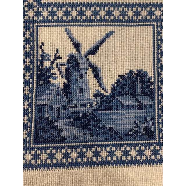 Vintage White and Blue Tablecloth & Napkins Set- 6 Pieces For Sale In Salt Lake City - Image 6 of 11