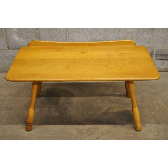 Vintage American Colonial 3 Piece Maple Wood Coffee Table End Table Set