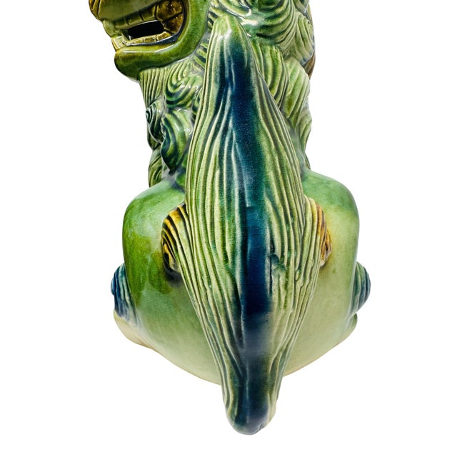 Grandmillennial 12” Mid-Century Japanese Shishi Foo Dogs in Vivid Sancai Glaze - Pair For Sale - Image 10 of 18