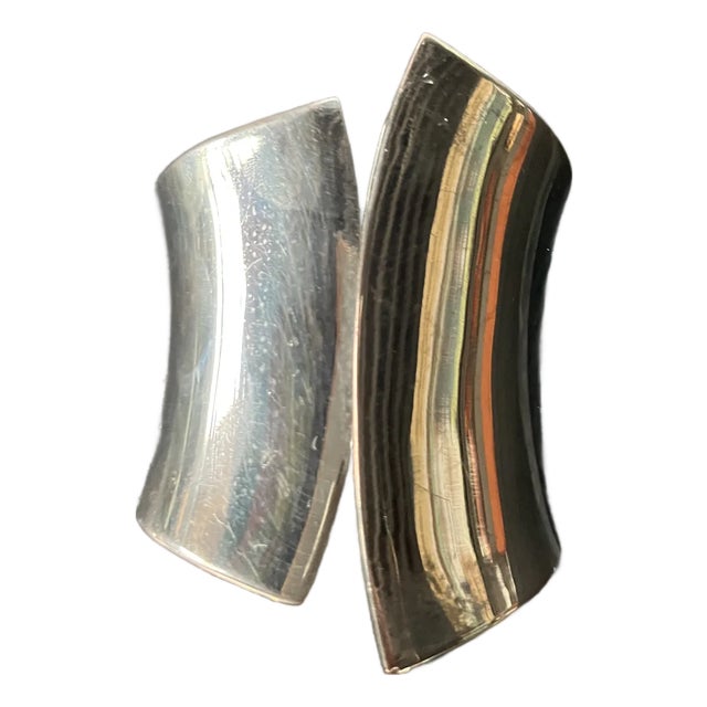 Postmodern, 1990s Sculptural Silver-Toned Metal Cuff Bracelet For Sale