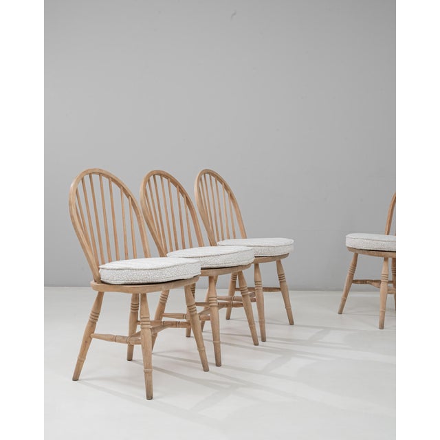 20th Century English Oak Dining Chairs With Seat Cushions - Set of 4 For Sale - Image 18 of 18