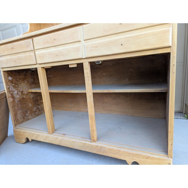 Baumritter Unfinished 1970s Ethan Allen Open Maple Hutch For Sale - Image 4 of 10