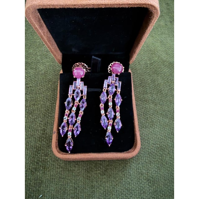 Gemstone Bochic “Capri” Red Ruby & Purple Amethyst Earrings Set in 18K Gold & Silver For Sale - Image 7 of 15