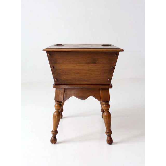 Vintage Kling Colonial Maple Sugar Chest Style Storage Table Circa 1970s For Sale - Image 4 of 18