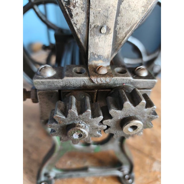 Large Poppy Seed Grinder, Late 19th Century For Sale - Image 5 of 17